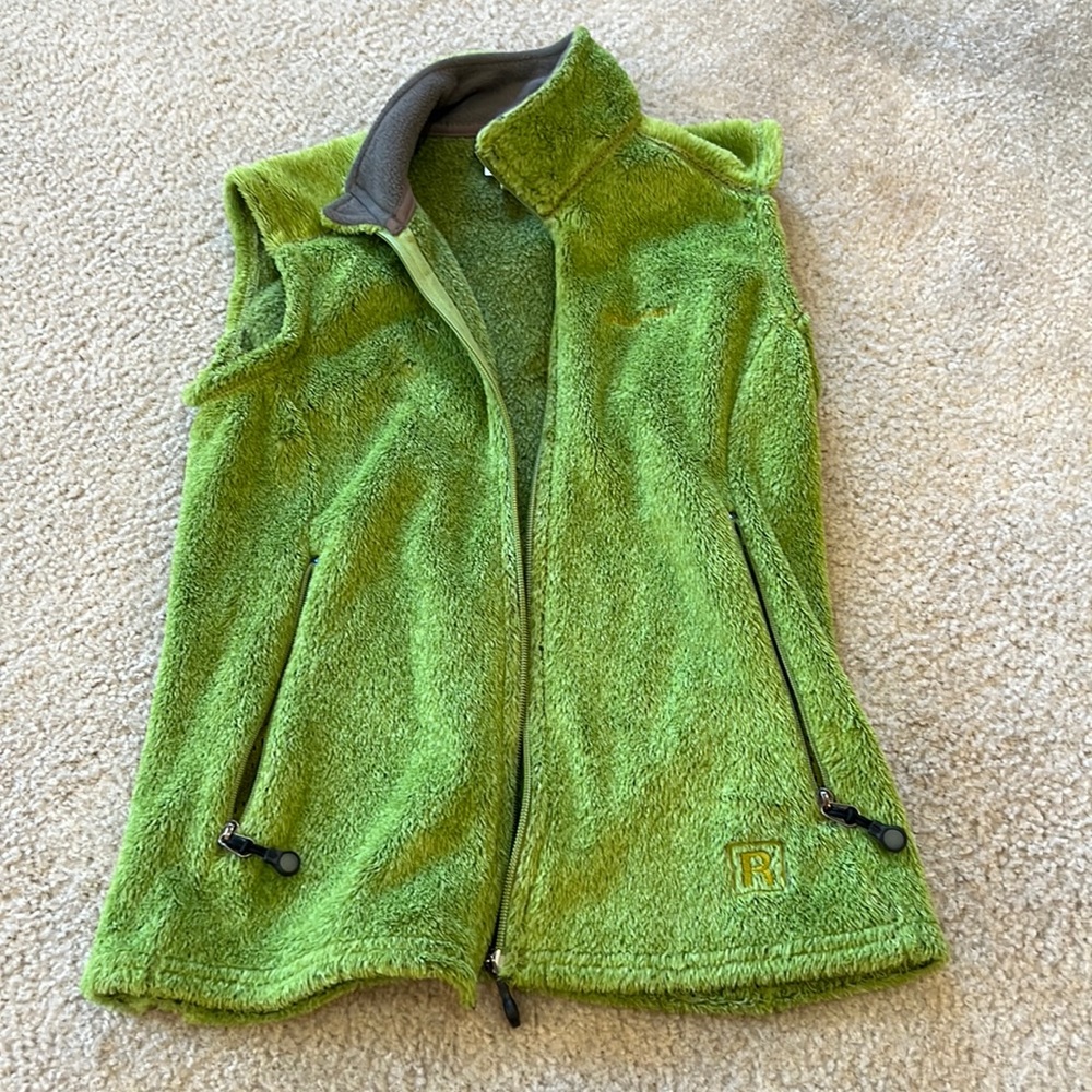 Patagonia Womens Small Green Vest Monogrammed “R”